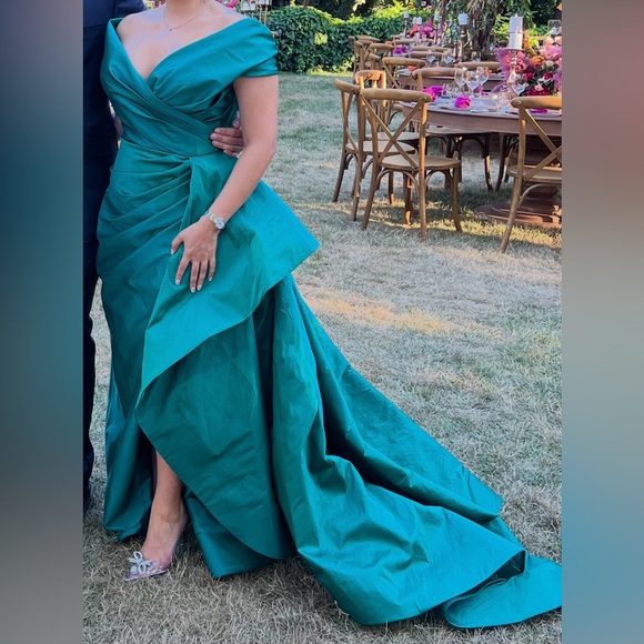 Tarik Ediz Dresses & Skirts - Elegant Teal Evening Gown
